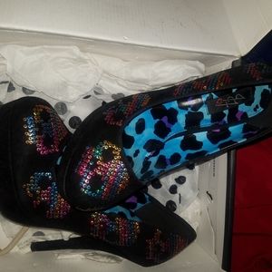 Barely worn low platform heels